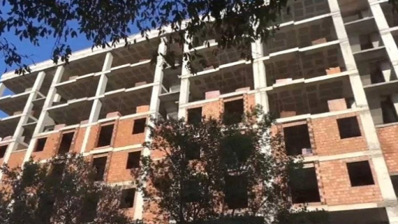 Silivri’de 15 yaşındaki küçük çocuğun korkun ölümü! İnşaatın 6 katından…
