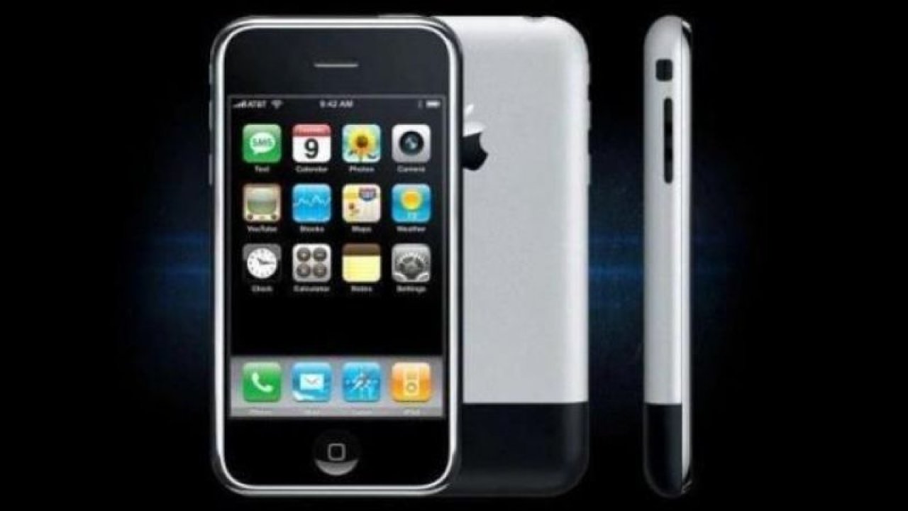 Herkesin istediği telefondu! Apple’in ilk çıkardığı telefon İphone 3 bugün dudak uçuklatan fiyata satıldı!