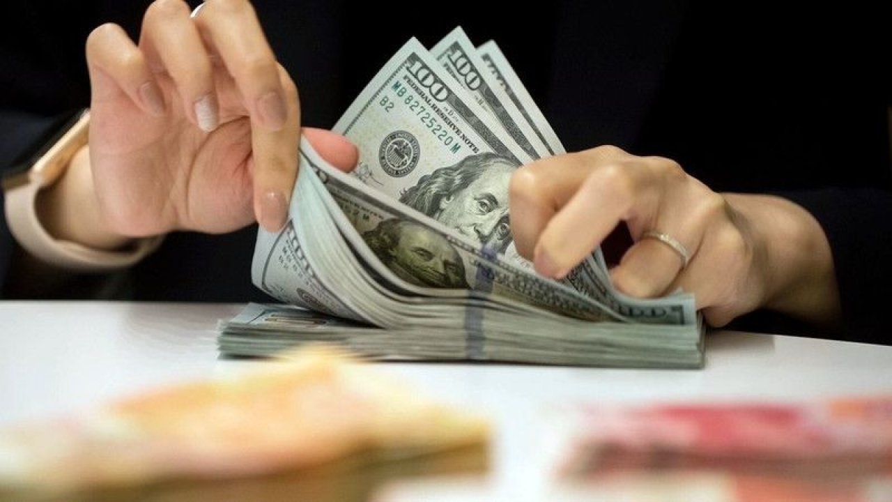 Dolar haftaya rekor kırarak başladı! En yüksek seviyeyi gördü