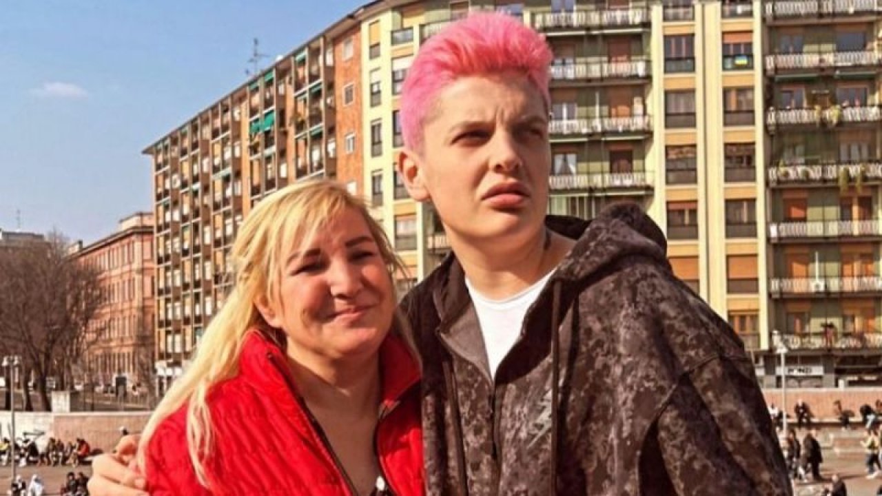 Ebrar Karakurt annesini paylaştı, gözler kamaştı! Beğeni yağmuruna tutuldu
