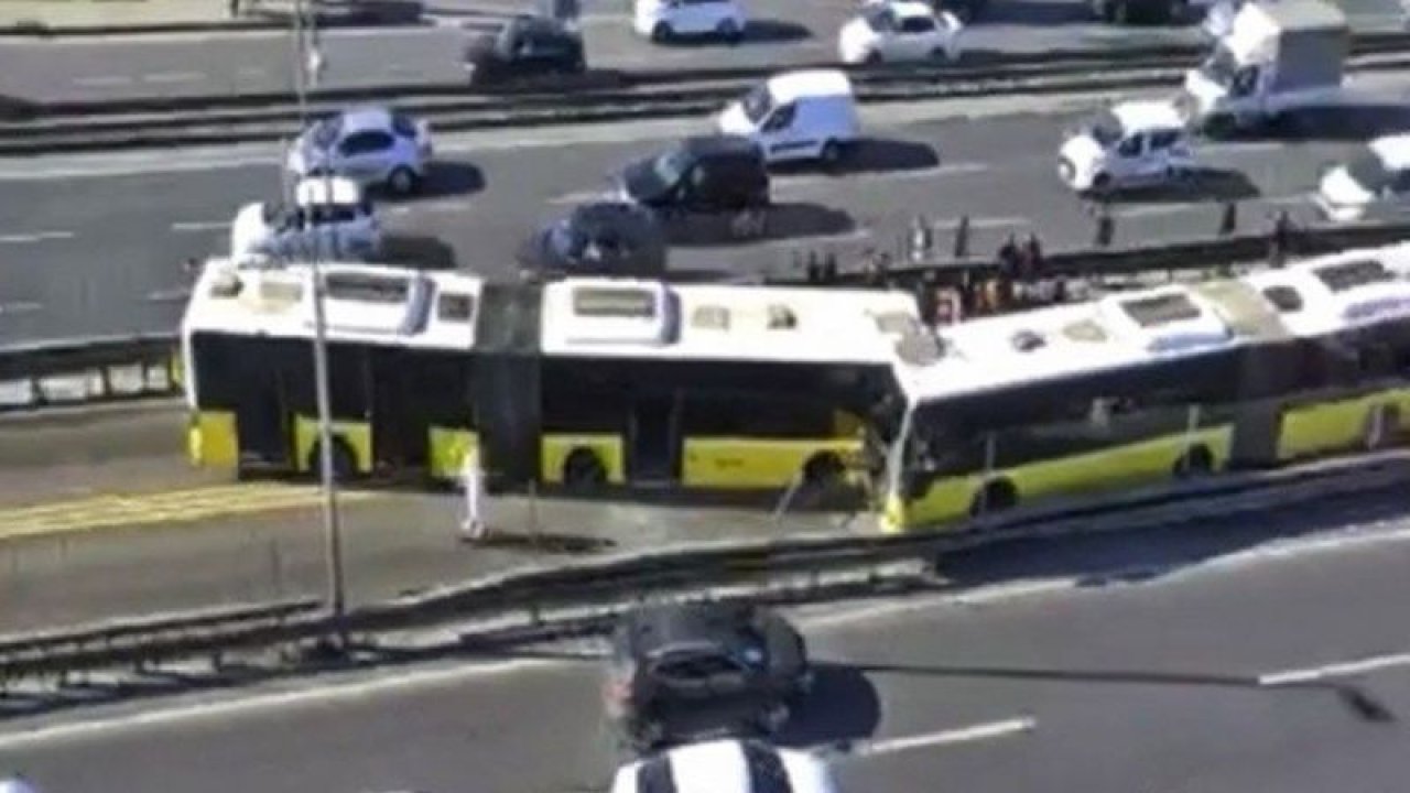 Avcılar’da korkunç kaza! İki metrobüs kafa kafaya çarpıştı!