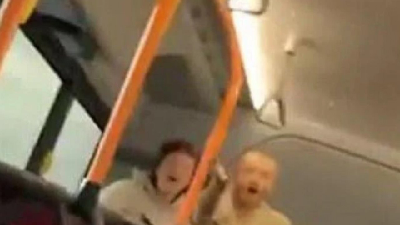 Kimseye aldırmadan otobüste cinsel ilişkiye girdiler, yakalanınca söyledikleri “daha neler” dedirtti