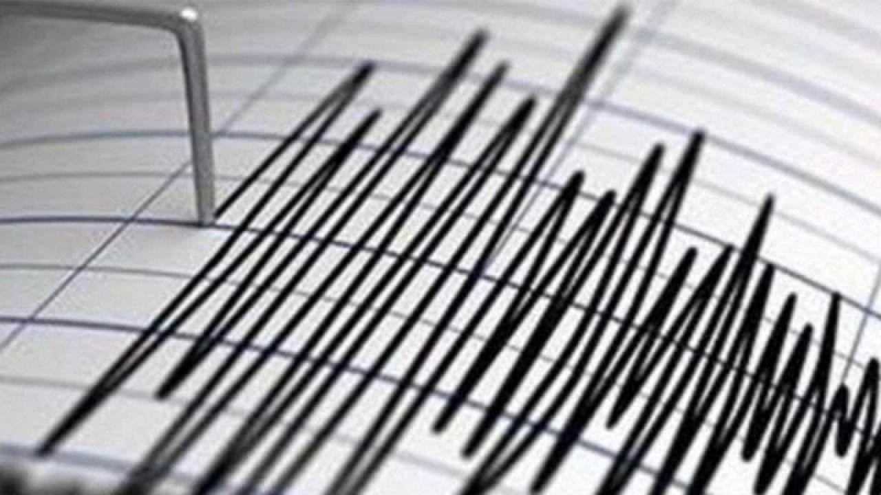 Ege Denizi’nde 4,1 büyüklüğünde depremle sarsıldı!