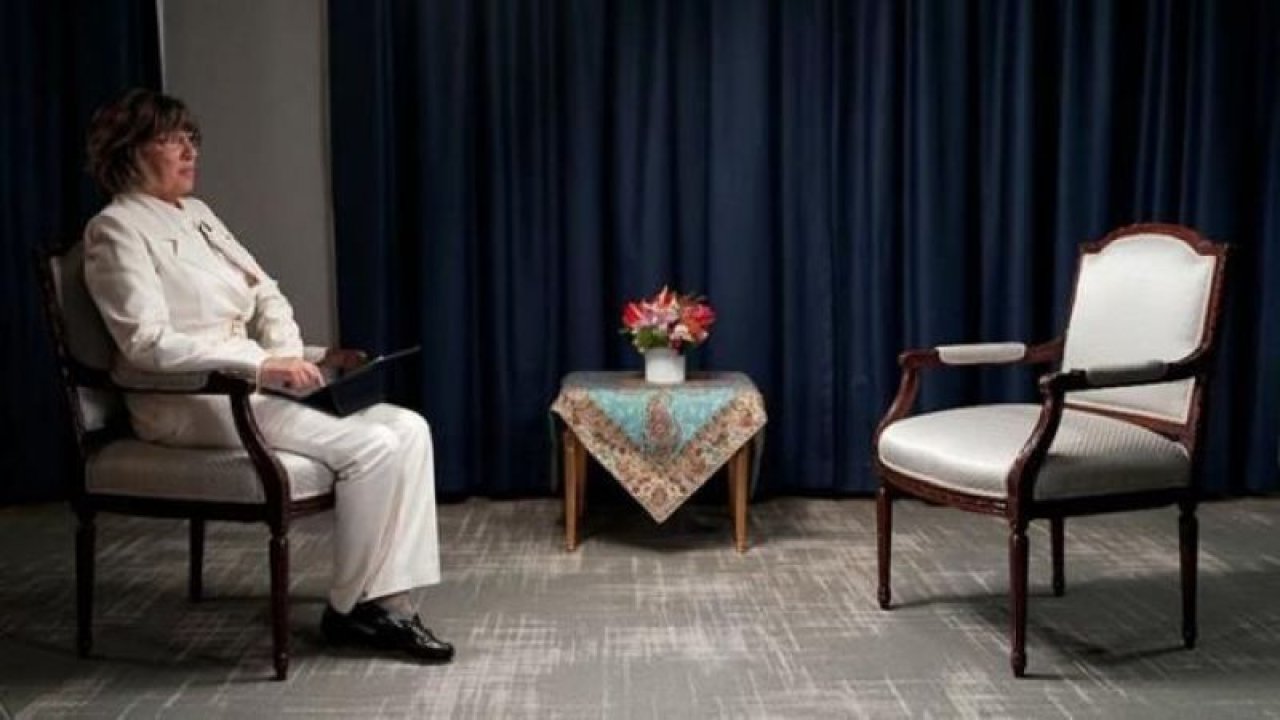 İran’da basına da başörtü yasağı!  Cumhurbaşkanı Reisi başörtüsü takmayan gazeteciyi kabul etmedi!
