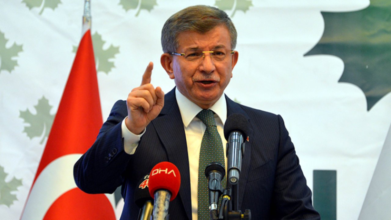 Mevzular Açık Mikrofon’da Davutoğlu’na ‘Hocaefendi’ şoku! ‘Demedim’ dedi görüntüleri açtılar