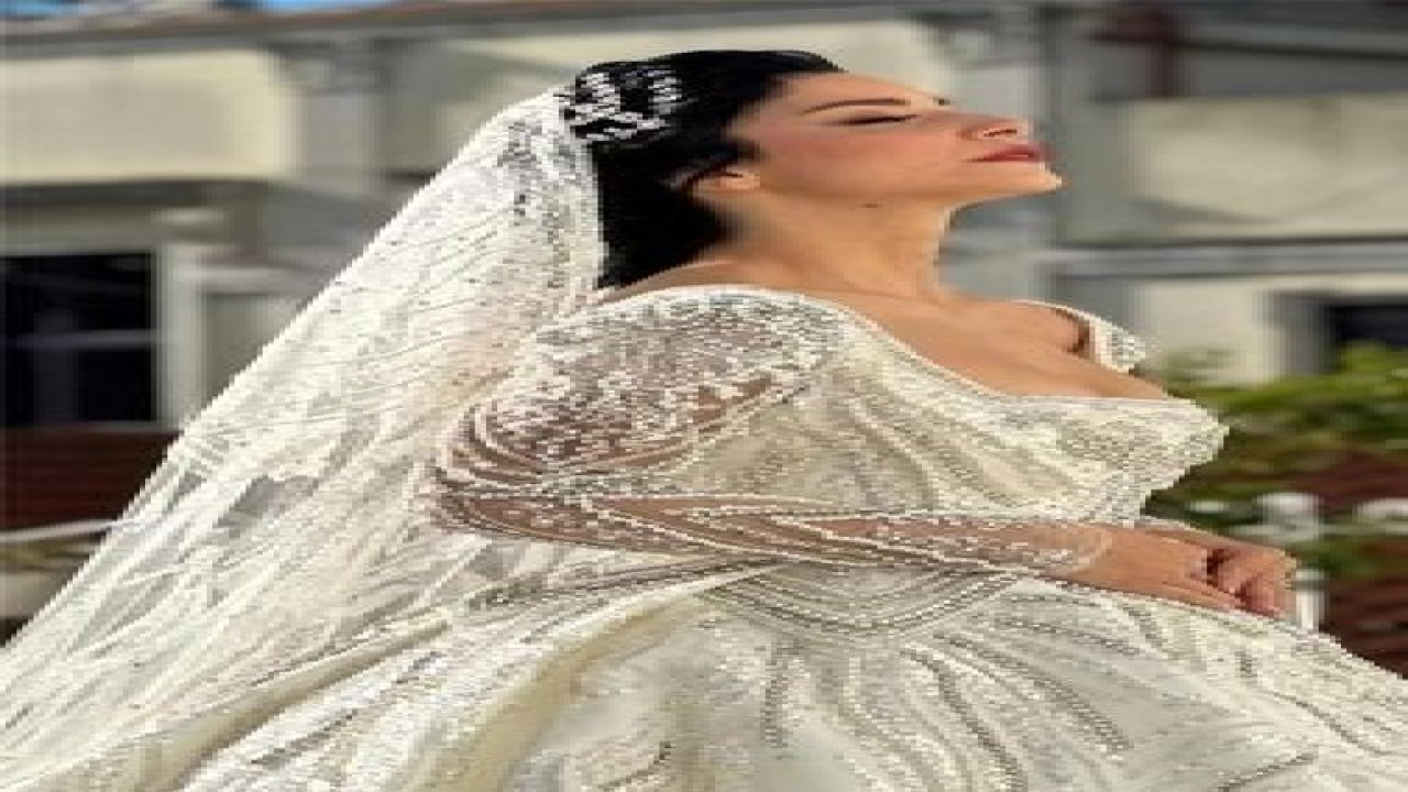 Yılın düğünü oldu! Merve Boluğur’un gelinliğine beğeni yağdı!
