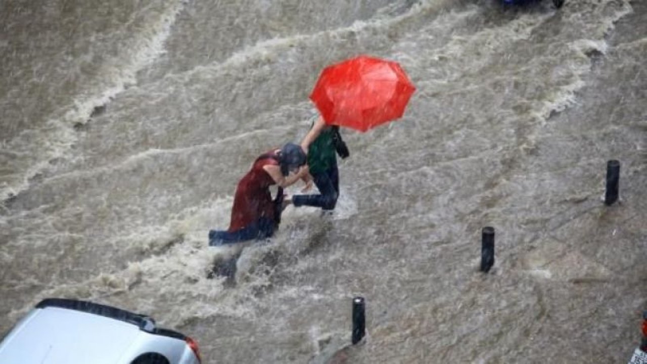 Meteorolojiden 4 kent için sarı uyarı geldi! Lodos, sağanak, toz taşınımı ne ararsan var!