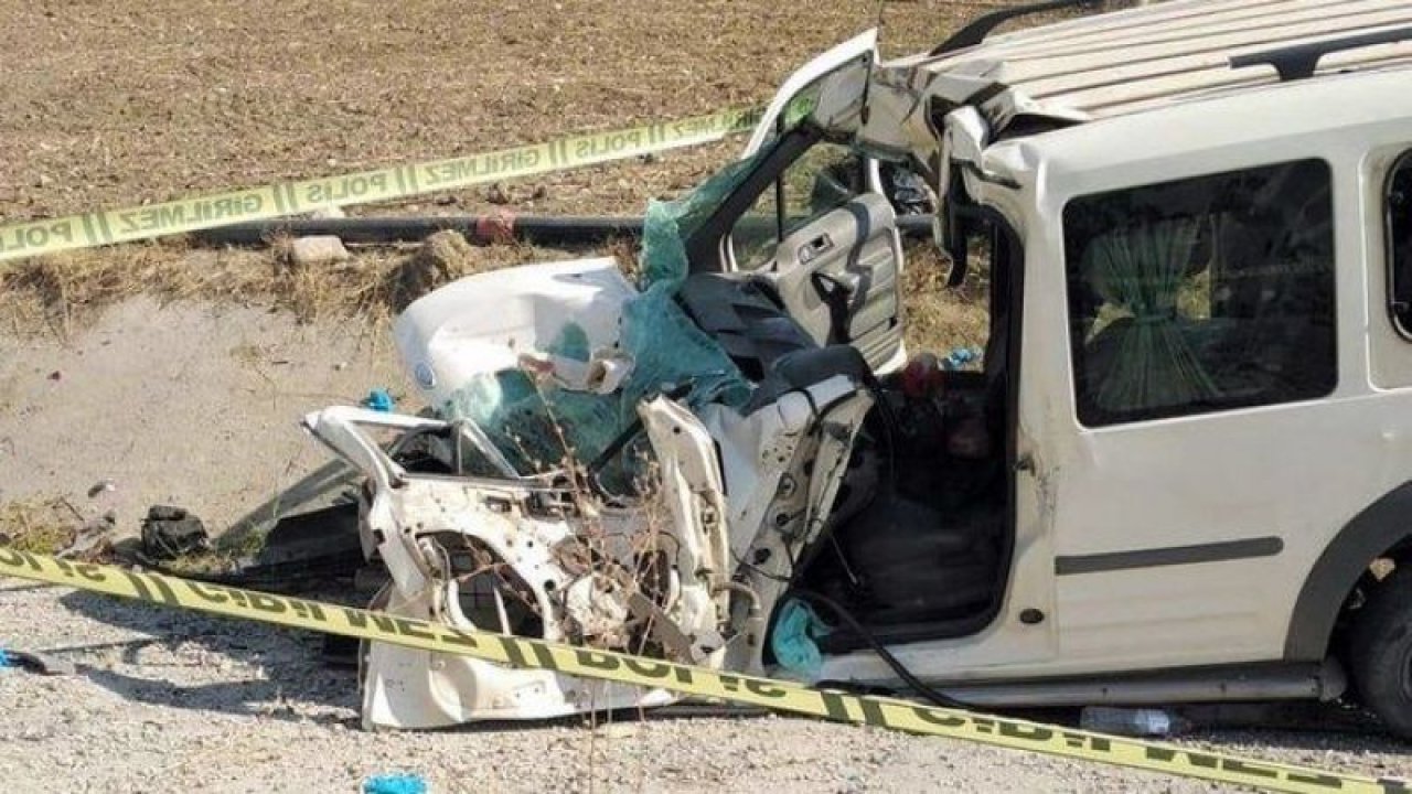 Adana’da korkunç kaza! 3 araç birbirine girdi! Ortalık can pazarına döndü