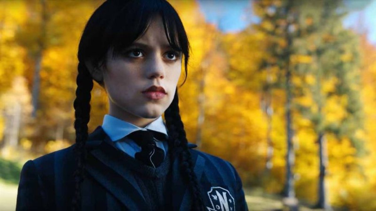 Tim Burton imzalı Netflix dizisi Wednesday’den ilk fragman geldi