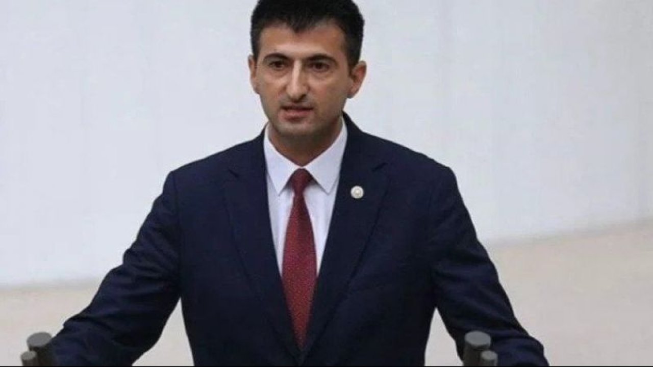 AK Parti’ye katılan Mehmet Ali Çelebi tepkilere dayanamayıp cevap verdi! ” Haklı çıkmazsam, siyaseti bırakacağıma söz veriyorum”