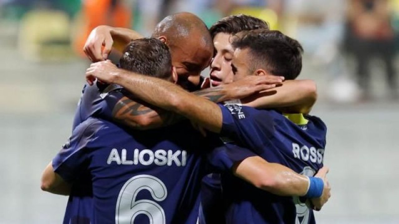 Fenerbahçe’nin galibiyet sevinci! AEK Larnaca’yı 2-1 yendi!