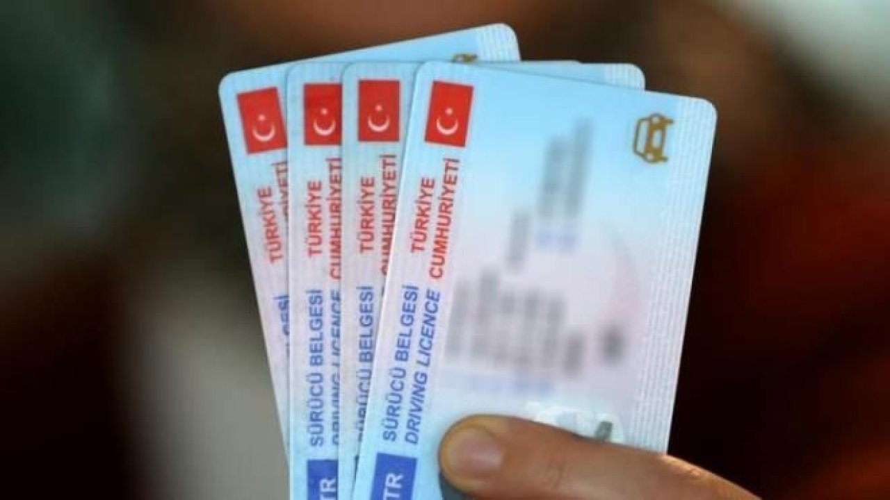 Ehliyet değiştirmek için acele edenler! Süre 2 yıl daha uzatıldı!