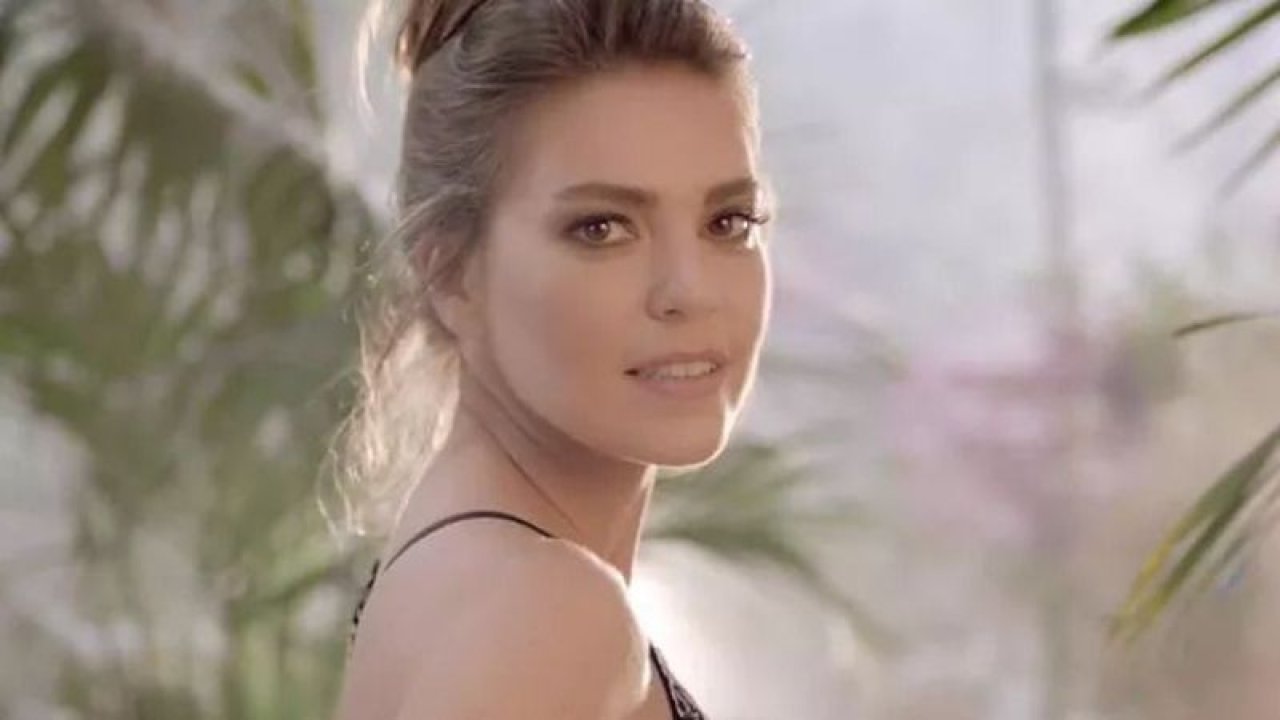Aslı Enver’in pozları nefes kesti! “Bu güzellik çok fazla”