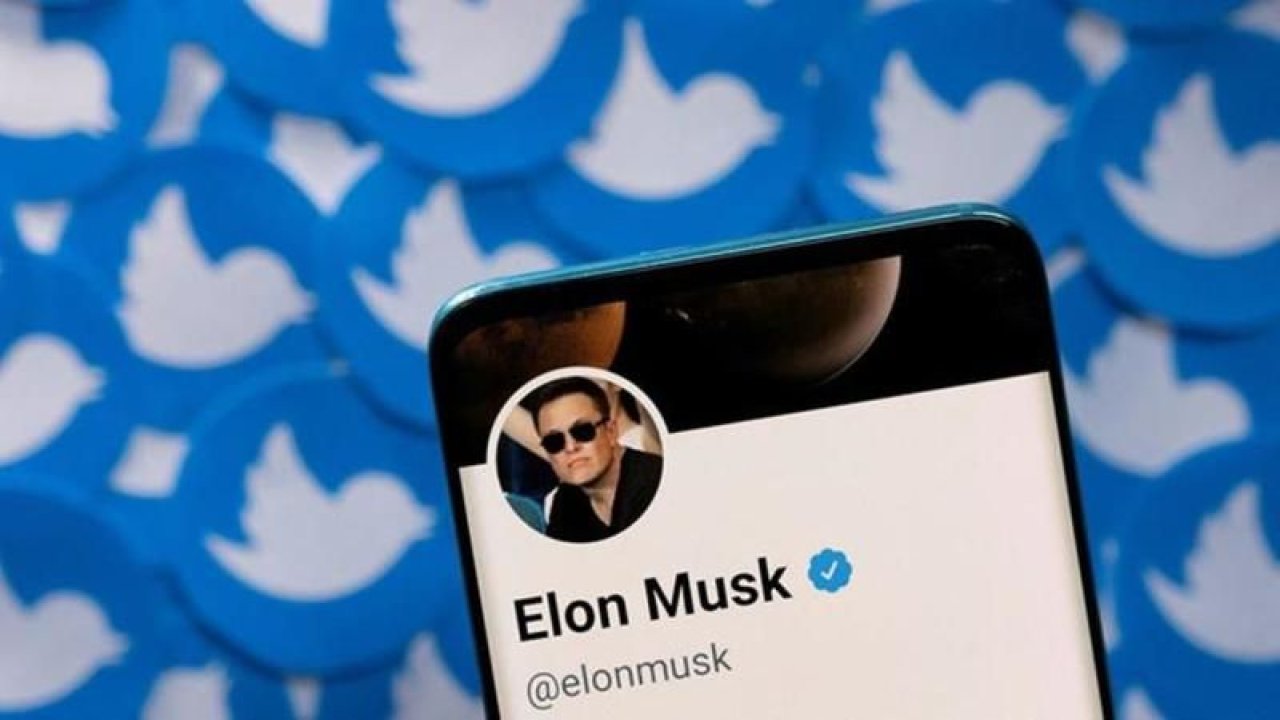 Twitter’da paralı dönem başlıyor! 8 doları vermeyen mavi tiki alamayacak!