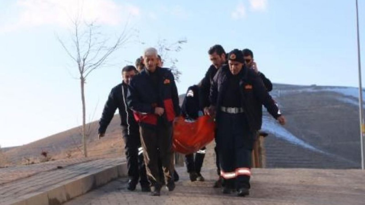 Hakkari’de katliam gibi olay! Eşini ve doktor yeğenini öldürüp, intihar etti!
