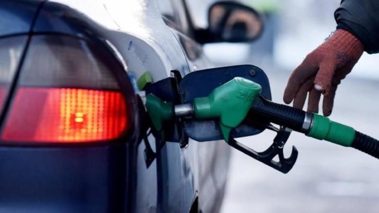 Bu sefer indirim geliyor! Benzine 2 lira 15 kuruş, motorine ise 1 lira 90 kuruş!
