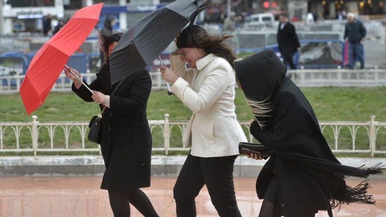 İstanbul için turuncu kodlu uyarı! Fırtına çok fena geliyor