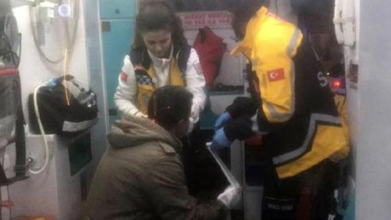 Tartıştığı iş arkadaşını kulağını kesip sırtından bıçakladı! Serbest kaldı