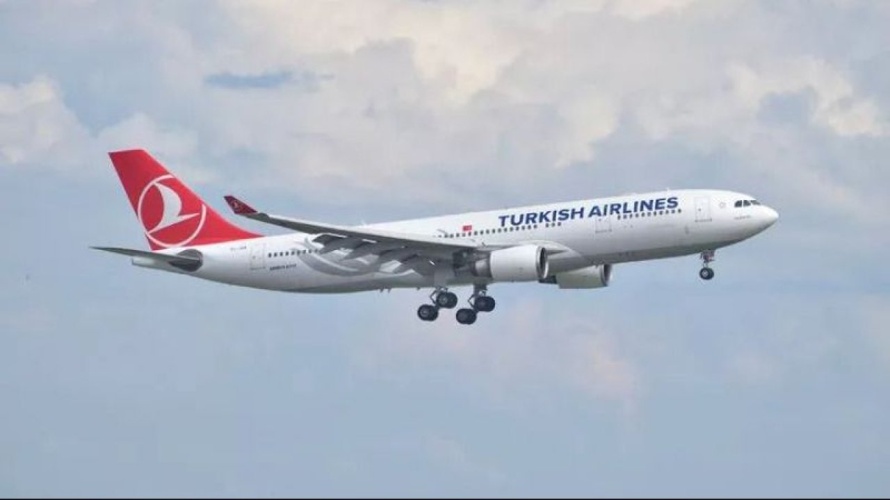 THY uçağı kuş sürüsüne girdi! Panik anların yaşandığı uçak…