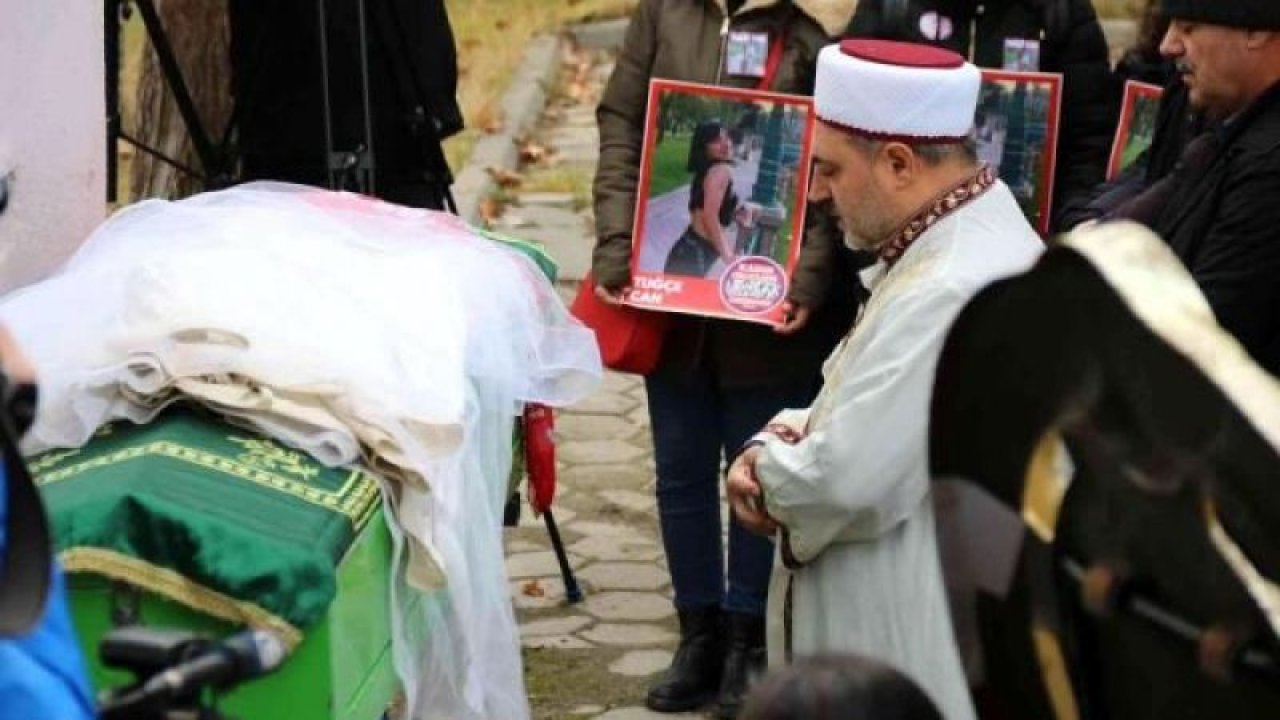 Sevgilisinin hunharca katlettiği Tuğçe Can’ın cenazesinde yürek burkan detay!