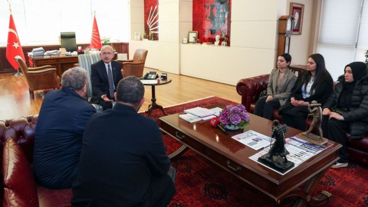 KILIÇDAROĞLU’NUN DİNLEDİĞİ MALATYALI DEPREMZEDE: “RAHMETLİ EŞİM EV ALDIK DİYE ÇOK SEVİNİYORDU. ÖMRÜMÜZDE BİR EV ALDIK. O DA 3 AY SONRA YIKILDI. BEN 4 TANE CENAZE VERDİM O EVDE”