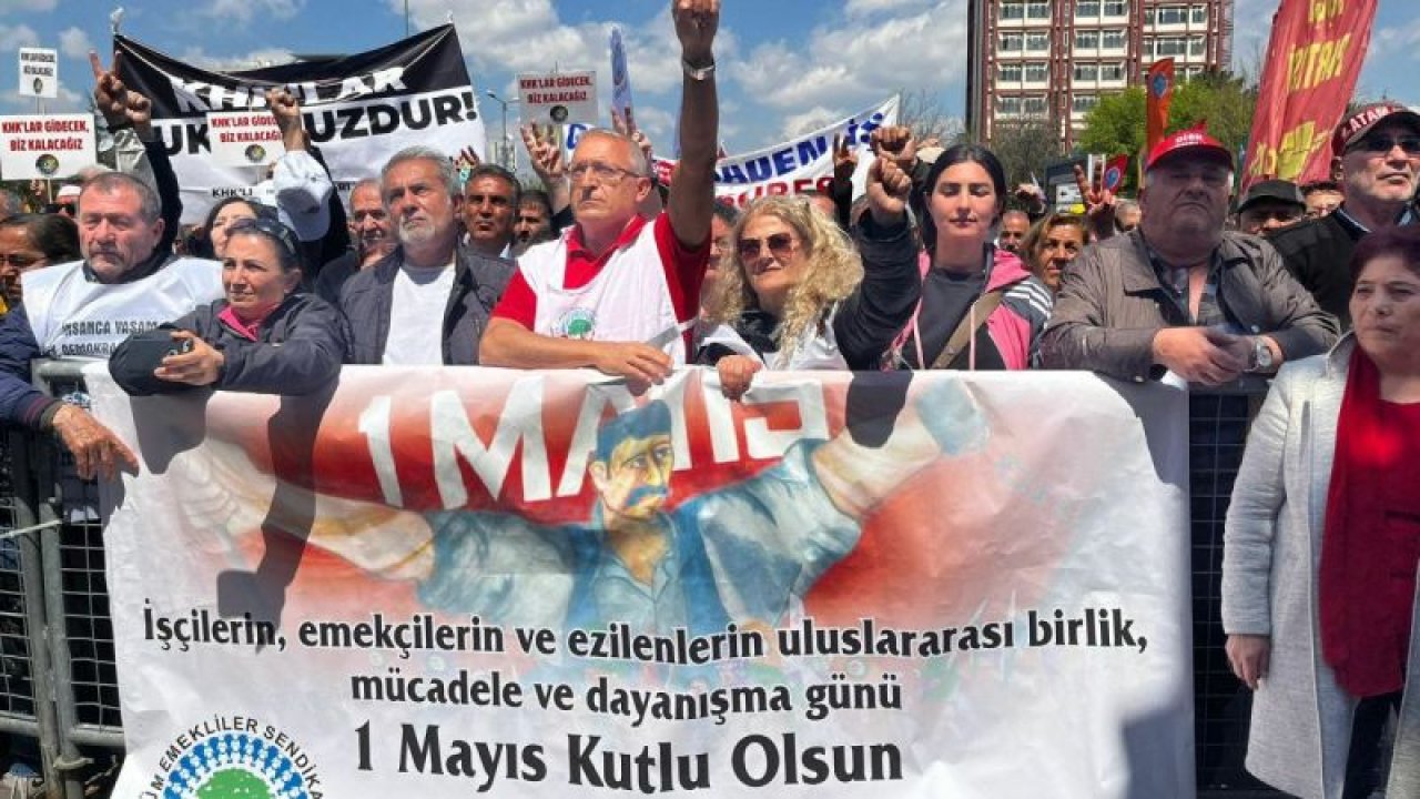 ANKARA’DA EMEKÇİLER 1 MAYIS’I TANDOĞAN’DA KUTLADI…KESK ŞUBELER PLATFORMU SÖZCÜSÜ HÜSEYİN KÖKLÜ: “GÜN ŞİKAYET ETME GÜNÜ DEĞİL; BU DÜZEN YA DEĞİŞECEK YA DEĞİŞECEK”