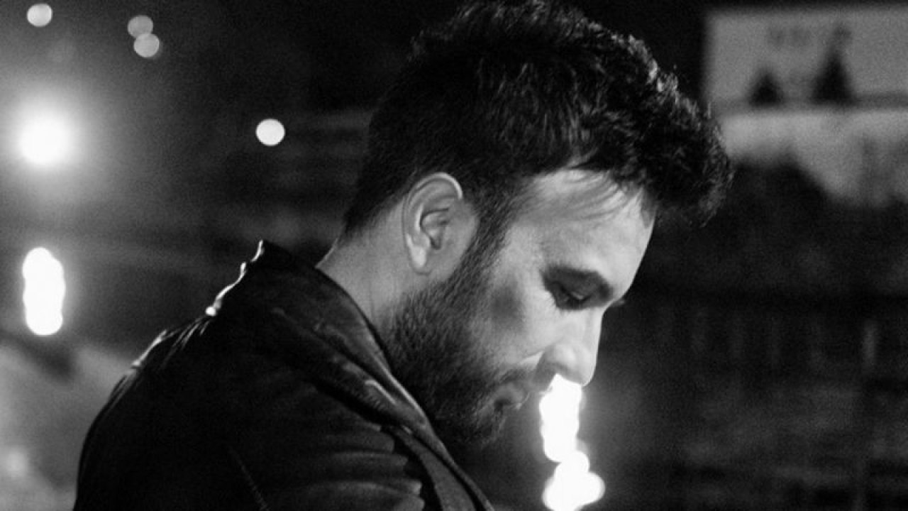 TARKAN: GEÇMİŞ OLSUN EKREM İMAMOĞLU. NE KADAR ÜZÜCÜ Kİ KARDEŞ KARDEŞE DÜŞMAN EDİLDİ MEMLEKETİMİZDE. AYNI BAYRAK ALTINDA BİRBİRİYLE SAVAŞ İÇİNDE. ŞİMDİ BU AYIBI DÜZELTME, BUNA NEDEN OLANLARA ‘DUR’ DEME ZAMANI