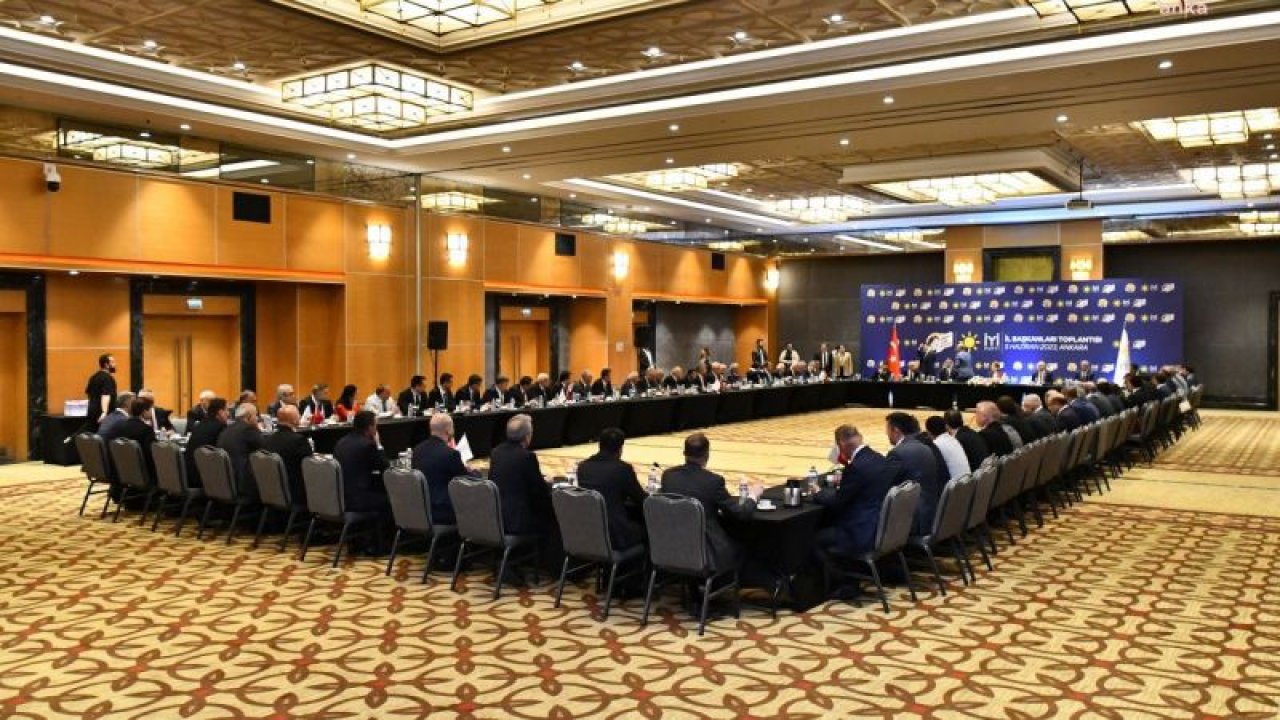 AKŞENER, PARTİSİNİN İL BAŞKANLARIYLA BİR ARAYA GELDİ