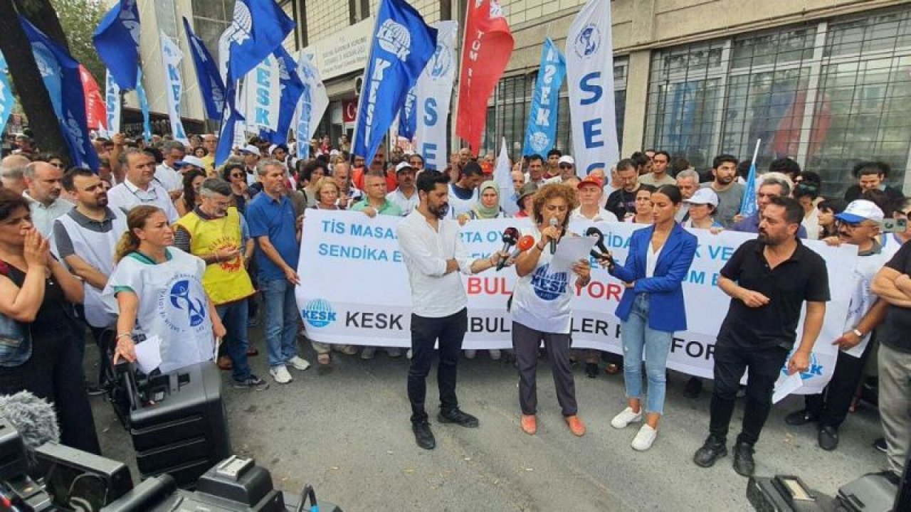 KESK, İKTİDARIN TOPLU SÖZLEŞME İÇİN ZAM TEKLİFİNE KARŞI ÜLKE GENELİNDE İŞ BIRAKTI: “HÜKÜMETİN BİZLERİ YOK SAYAN İLK TEKLİFİNE İLK UYARIMIZI YAPIYORUZ”