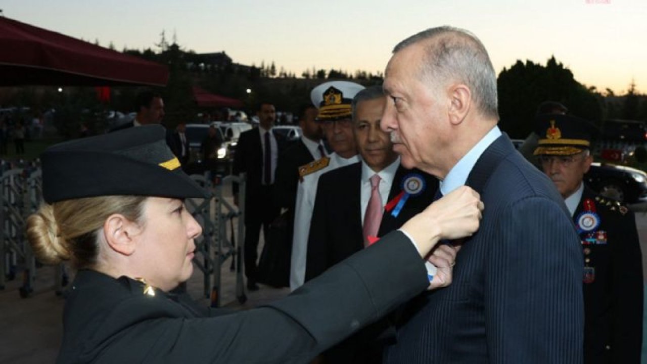 ERDOĞAN: “TÜRKİYE’Yİ MÜLTECİ AKINIYLA SIKIŞTIRMA SENARYOLARINI BOŞA ÇIKARTIYORUZ”