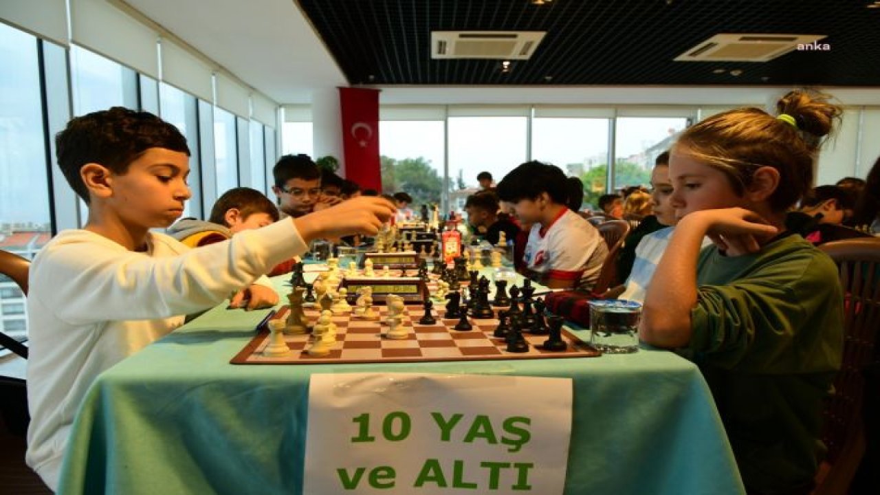 KARABAĞLAR BELEDİYESİ BAŞÖĞRETMEN ATATÜRK SATRANÇ TURNUVASI BAŞLADI