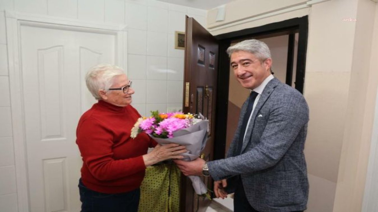 MARMARİS BELEDİYE BAŞKANI OKTAY, ÖĞRETMENİNİ UNUTMADI