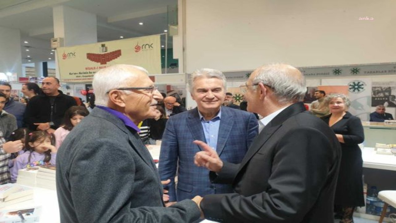 KEMAL KILIÇDAROĞLU, ANKARA KİTAP FUARI’NDA SSK’DA BERABER ÇALIŞTIĞI ARKADAŞI ZEKAİ ÖZCAN’IN “SİYASET DEDİKLERİ: HATIRALARIM” KİTABININ İMZA GÜNÜNE KATILDI