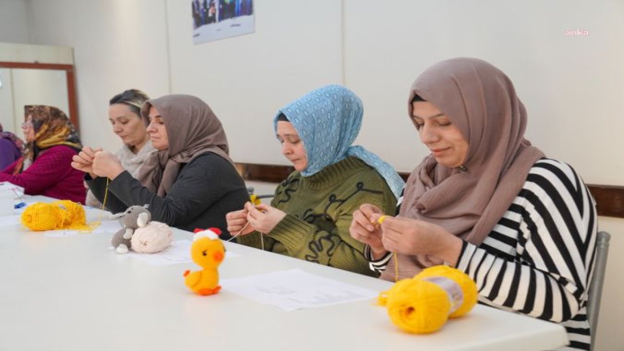 ESKİŞEHİR’DE KADINLAR İLMEK İLMEK ÖRÜYOR