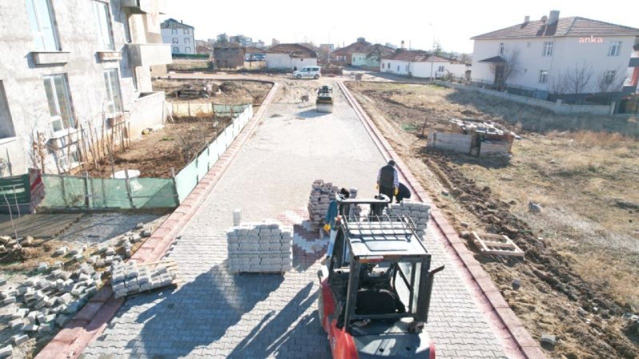 KIRŞEHİR BELEDİYESİ, BAHÇELİEVLER MAHALLESİ’NDE SERT ZEMİN ÇALIŞMASI YAPIYOR