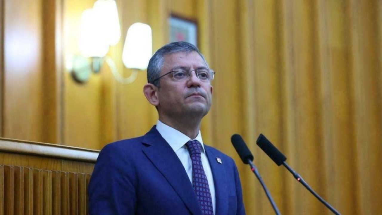 ÖZGÜR ÖZEL: “TÜM FARKLILARIMIZLA BİR ARADA YAŞAMAYI EGEMEN KILDIĞIMIZ BU TOPRAKLARDA HRİSTİYAN YURTTAŞLARIMIZIN NOEL YORTUSUNU TEBRİK EDİYOR, NOEL’İN TÜM İNSANLIĞA HUZUR VE BARIŞ GETİRMESİNİ DİLİYORUM”
