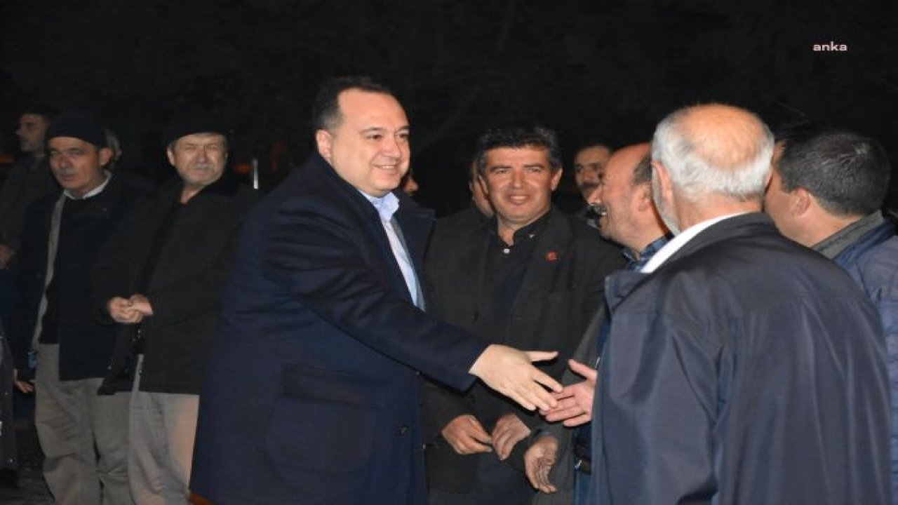 AKHİSAR BELEDİYE BAŞKANI DUTLULU, UMREYE GİDEN VATANDAŞLARI DUALARLA UĞURLADI