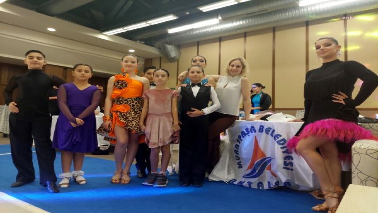 MURATPAŞA BELEDİYESİ SALON DANSLARI TOPLULUĞU’NDAN BÜYÜK BAŞARI