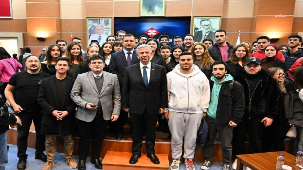 MANSUR YAVAŞ, BAŞKENT ÜNİVERSİTESİ’NDE GENÇLERLE BİR ARAYA GELDİ