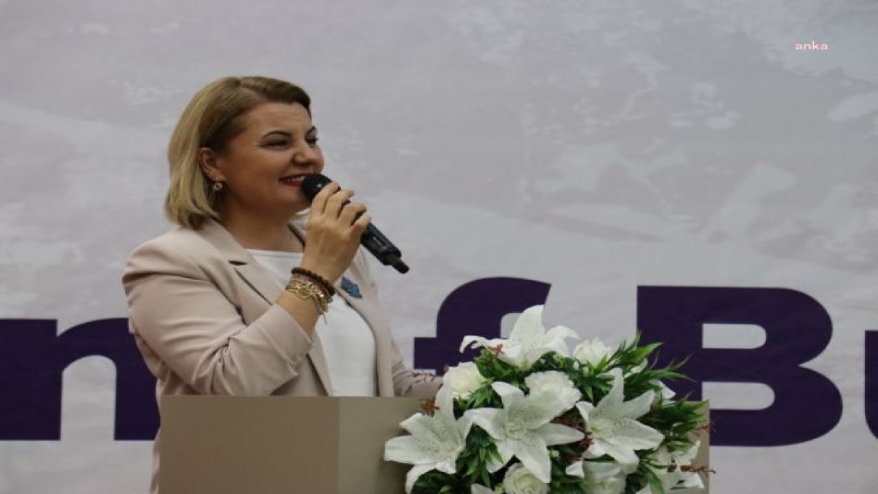 ESNAFLA BULUŞAN BAŞKAN HÜRRİYET, “İZMİT’İ HEP BİR ADIM İLERİYE TAŞIMAYA ÇALIŞIYORUZ”