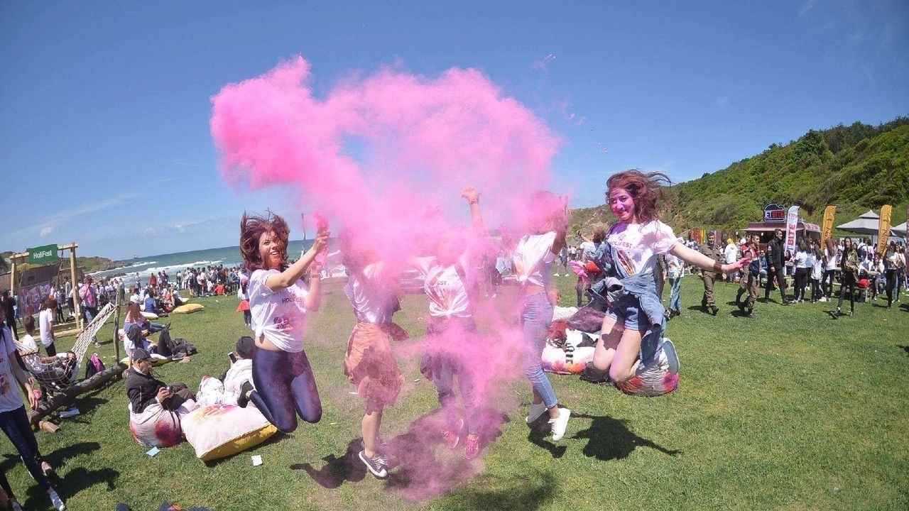 HoliFest İzmir 2024 Başlıyor!