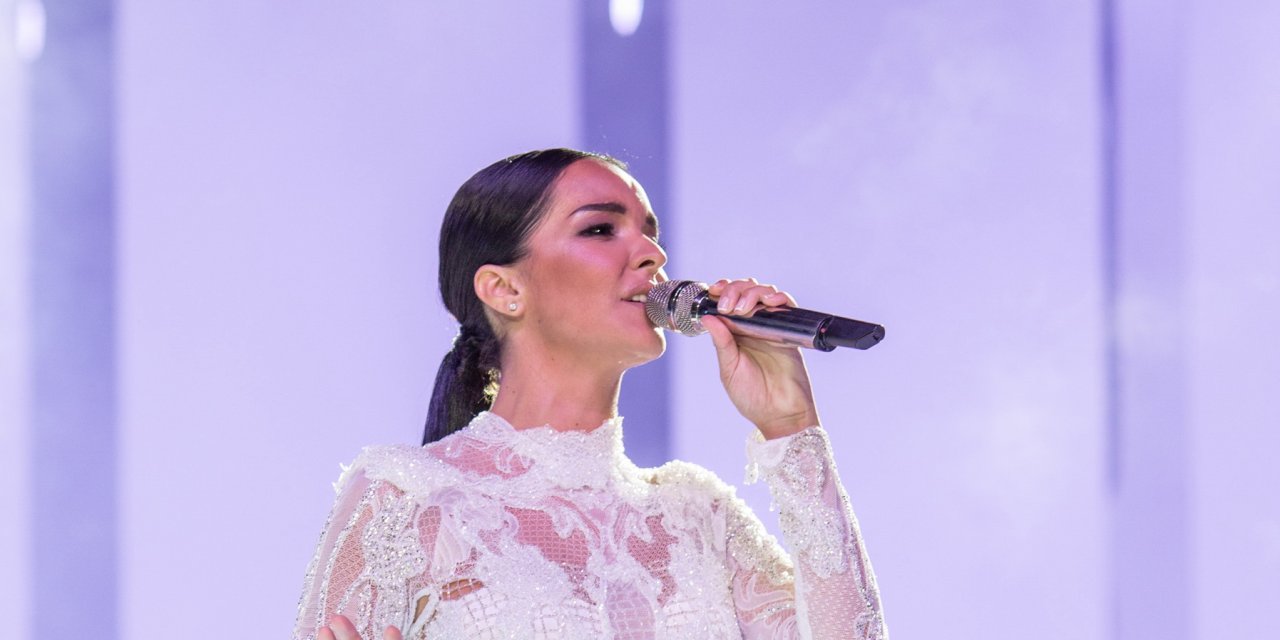 Bengü Van Konserinde Saldırıya Uğradı