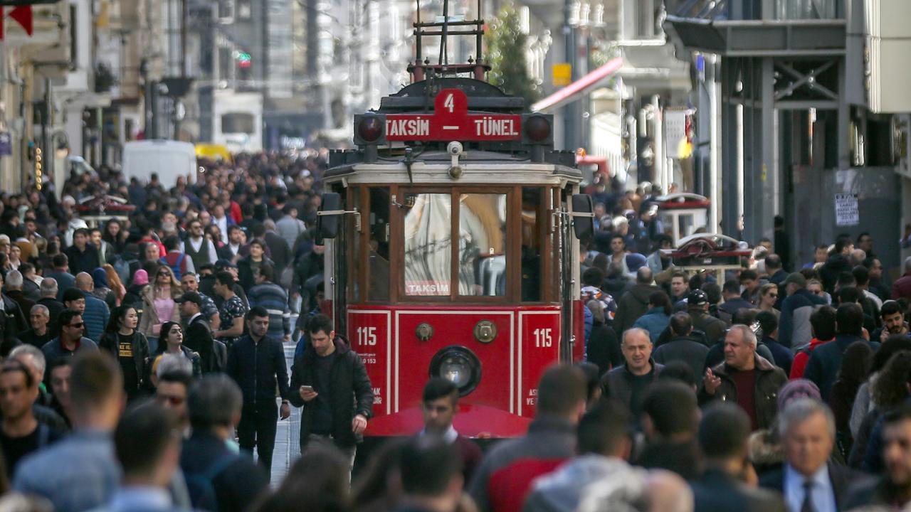 Vatandaşlara “Türkiye’nin En Önemli Sorunu Nedir?” Sorusu Soruldu! İşte Yanıtlar